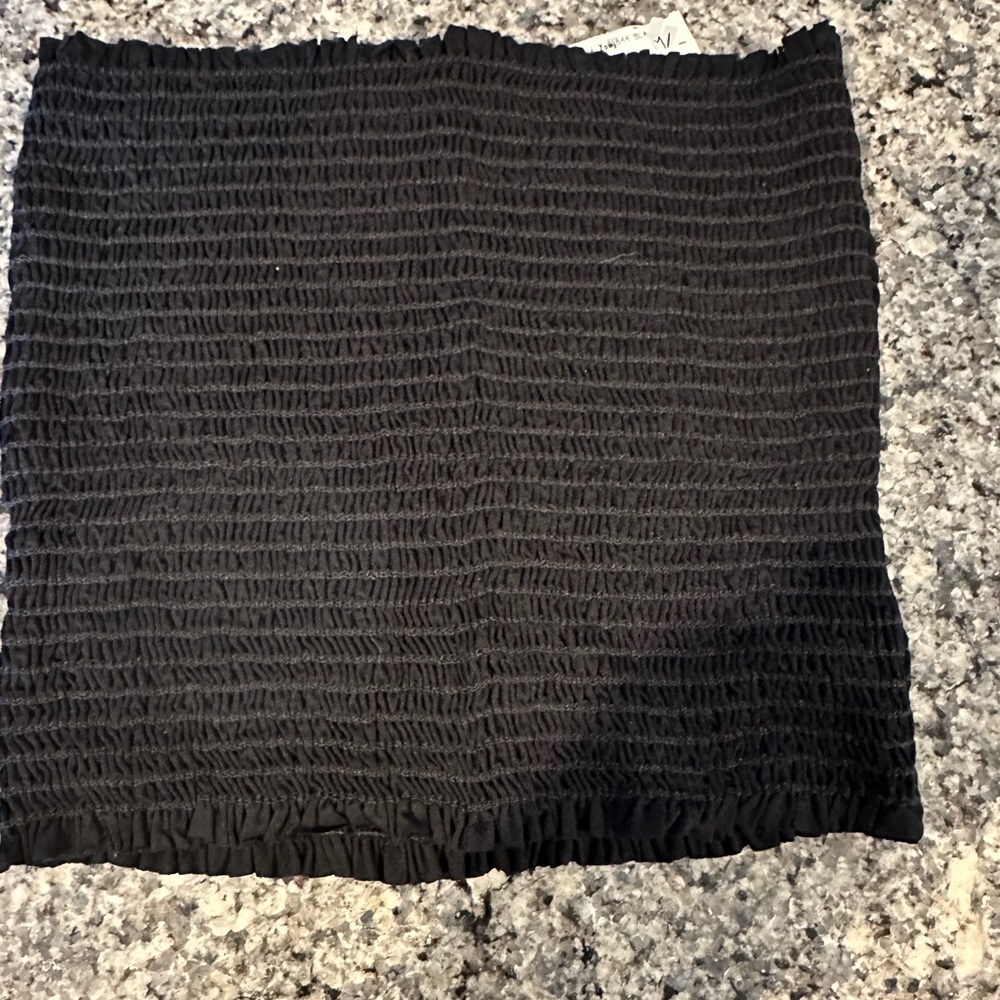 Molly and Zoey's Women's Black Smocked Tube Top. Med/large